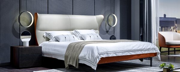 Camera da letto con giroletto imbottito e testiera illuminata