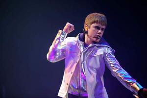 Fotografia Justin Bieber performing at the Nia
