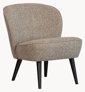 Poltrona lounge imbottita con gambe in legno di betulla Sara