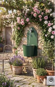 Fontana da Parete Giardino con Rubinetto e Secchio Dimensioni 26x25xh 61cm - peso 8,5 kg con tubo rubinetto, Garantita contro la ruggine Colore Verde