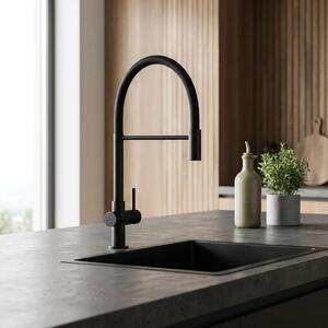 Rubinetto da cucina con bocchetta flessibile, colore nero, modello Gastro BL-4400-GT, marca Aquanello