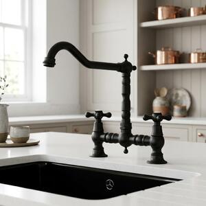 Miscelatore da cucina nero con maniglie a croce, modello Heritage Ascot BL-0011-HM, marca Aquanello