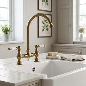 Miscelatore da cucina in stile retrò, modello "Ponte Nostalgico", finitura bronzo, collezione "Heritage Manor", marca Aquanello