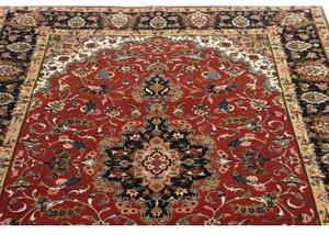 Tappeto Ghom Medaglione Floreale Rosso Nero 140x211 Cm