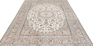 Tappeto Kashan Medaglione Floreale Avorio Blu 196x296 Cm