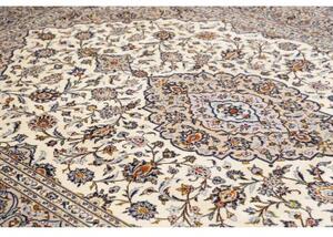 Tappeto Kashan Medaglione Floreale Avorio Blu 235x343 Cm