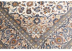 Tappeto Kashan Medaglione Floreale Avorio Blu 198x290 Cm