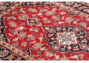Tappeto Kashan Fine Medaglione Floreale Rosso Blu Scuro 96x153 Cm
