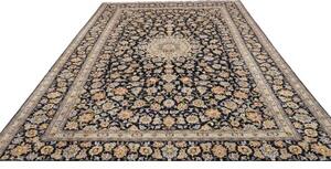 Tappeto Kashan Medaglione Floreale Blu Scuro Beige 258x375 Cm