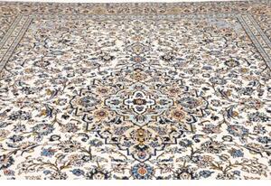 Tappeto Kashan Medaglione Floreale Avorio Blu 302x407 Cm