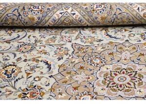 Tappeto Kashan Medaglione Floreale Verde Salvia Beige 227x350 Cm