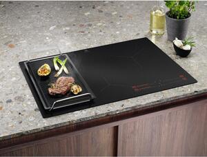 Electrolux Piano Cottura Induzione 4 Fuochi Larghezza 77 cm in Vetroceramica colore Nero - EIS82453IZ Serie 700 SenseBoil
