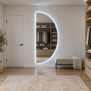 Specchio a mezzaluna con luce LED E8