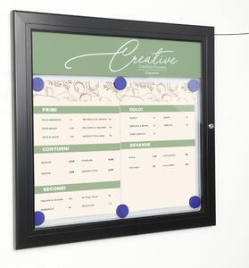 Bacheca da esterno con illuminazione LED formato 2xA4, anta in policarbonato, fondo magnetico, finitura nera
