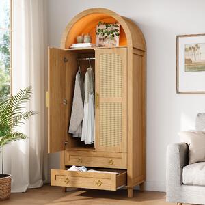 Armadio Merax con nicchia ad arco e ante doppie in rattan, armadio per bambini con asta appendiabiti e 2 cassetti, illuminazione LED controllabile tramite app, gambe in legno massello, finitura naturale