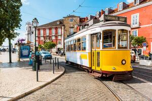 Fotografia Old yellow tram on the streets, © Marco Bottigelli