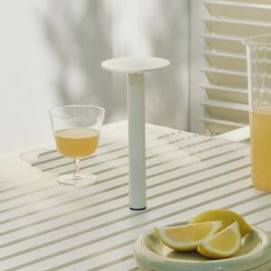 HAY Lampada LED da tavolo ricaricabile HOST PORTABLE, bianco crema, 22 cm IP44 dimmerabile, Crema / Ambra, Soggiorno / Sala da pranzo, Alluminio, Moderno