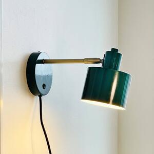Dyberg Larsen Applique Ocean, verde scuro, sporgenza 30 cm Ocean, Verde, Soggiorno / Sala da pranzo, Metallo, Design
