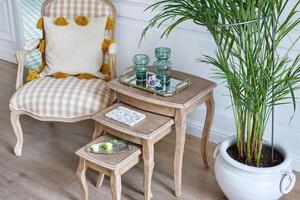Tavolini impilabili in legno massello stile shabby chic LAVAL-Arrediorg.it