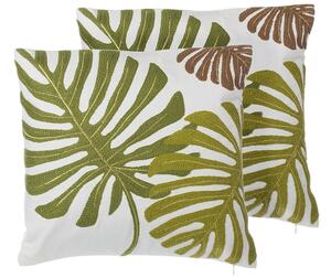 Set di 2 cuscini decorativi in cotone verde con motivo foglia 45 x 45 cm accessori decorativi con motivi tropicali ricamati Beliani