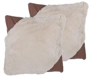 Set di 2 cuscini decorativi Shaggy in pelliccia sintetica beige 42 x 42 cm Accessori decorativi bifacciali Beliani