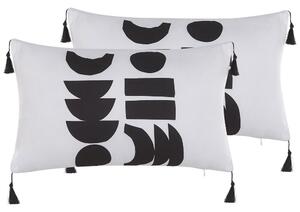 Set di 2 cuscini motivo geometrico nappe 30 x 50 cm bianco e nero Beliani