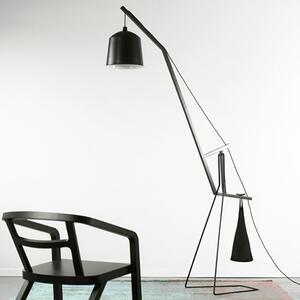 Covo a floor lamp lampada da terra con struttura in legno e acciaio, colore nero