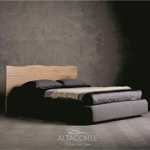 Letto matrimoniale wood di altacorte realizzato in legno di rovere disponibile in 3 configurazioni, struttura testiera larghezza 230 cm - altezza cm 170, dimensione letto contenitore l 184 - p 214 - altezza 32