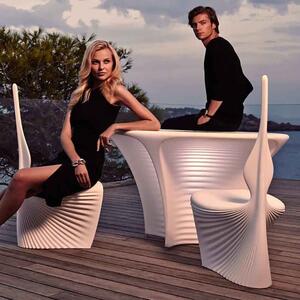 Vondom biophilia sedia per interno ed esterno disegnata da ross lovegrove, colore bianco