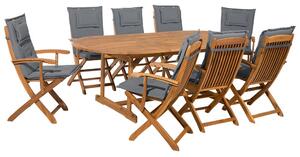 Set da pranzo per esterni in legno di acacia chiaro con cuscini grigio scuro tavolo a 8 posti sedie pieghevoli design rustico Beliani