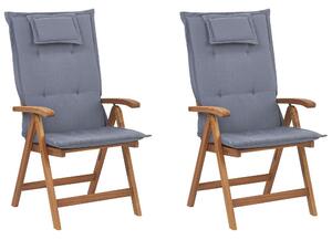 Set di 2 sedie da giardino in legno di acacia chiaro con cuscini blu pieghevole in stile rustico resistente ai raggi UV Beliani