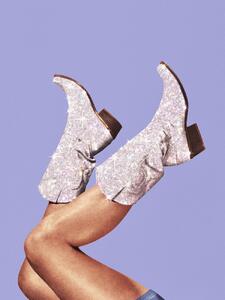 Illustrazione These Boots Glitter, Very Peri Periwinkle, (30 x 40 cm)
