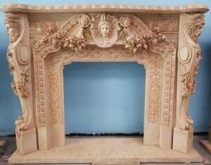 Casa Padrino: cornice per camino barocco beige 257 x 55 x H. 205 cm - Magnifica cornice per camino in marmo di alta qualità - Arredamento barocco