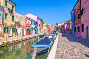 Fotografia Burano an island in the Venetian Lagoon, marcociannarel