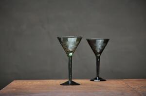 Set di 4 bicchieri da cocktail in vetro riciclato verde Mila - Nkuku