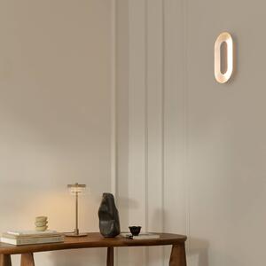 Nuura Aps Applique da parete di design Sasi, dimmerabile, Cromo / Argento, Soggiorno / Sala da pranzo, Metallo, Scandinavo, Applique