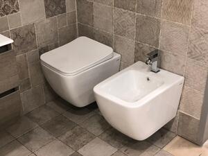 Coppia di Sanitari WC e Bidet Sospesi in Ceramica 51.5x36.5x35 cm Rimless Square Bianco