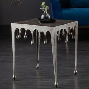 Tavolino stravagante LIQUID LINE L 46 cm, argento, design a goccia