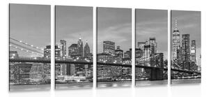 Quadri 5 pezzi – Ponte affascinante a Brooklyn in bianco e nero