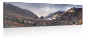 Quadro su tela – Montagne maestose con lago