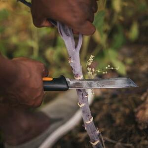 Fiskars Coltello Per Verdure e Frutta K82 Lama 15 Cm - 1062830
