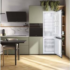 Smeg Frigorifero Combinato da Incasso Ventilato Classe E Capacit 269 Litri - C41721E