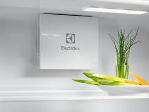 Electrolux Frigorifero da Incasso Combinato 376 Litri Classe E No frost Serie 700 - KNG7TE75S