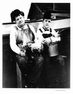 Fotografia Oliver Hardy And Stan Laurel In 'Towed In A Hole', Archive Photos