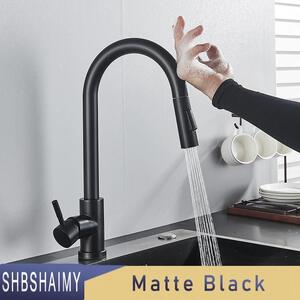 Rubinetto da cucina - Rubinetto con sensore - Doccetta estraibile - Orientabile a 360° - Acqua calda/fredda - Monocomando - Montaggio a incasso su piano - Nero opaco
