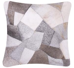 Set di 2 cuscini in vera pelle e cotone beige motivo patchwork ideale per interni Beliani