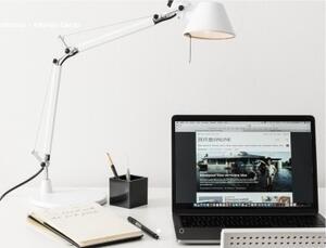 Artemide tolomeo micro da tavolo con base colore bianco lucido