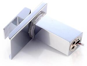 Rubinetto con LED RGB - Miscelatore per lavabo - Display della temperatura a 3 colori - Alimentazione a batterie (4 AA) - Attacco da 3/8" (circa 1 cm) - Ottone cromato - Argento