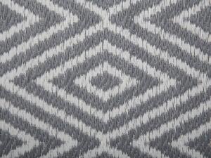 Tappeto da esterno per interni grigio chiaro PP 120 x 180 cm motivo geometrico Beliani