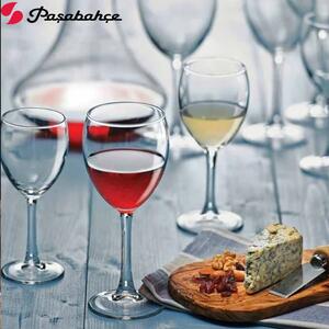 <p>Calici vino infrangibili in vetro temperato, linee eleganti, trovano particolare impiego nel settore del catering e nella ristorazione professionale.</p>